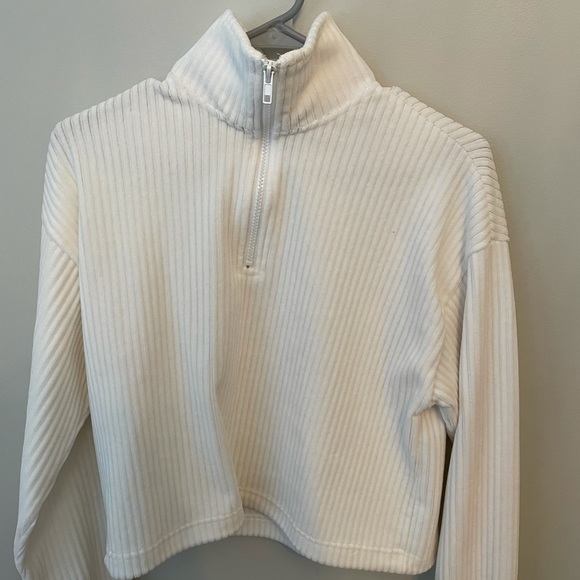 White sweater/shirt - Picture 1 of 2